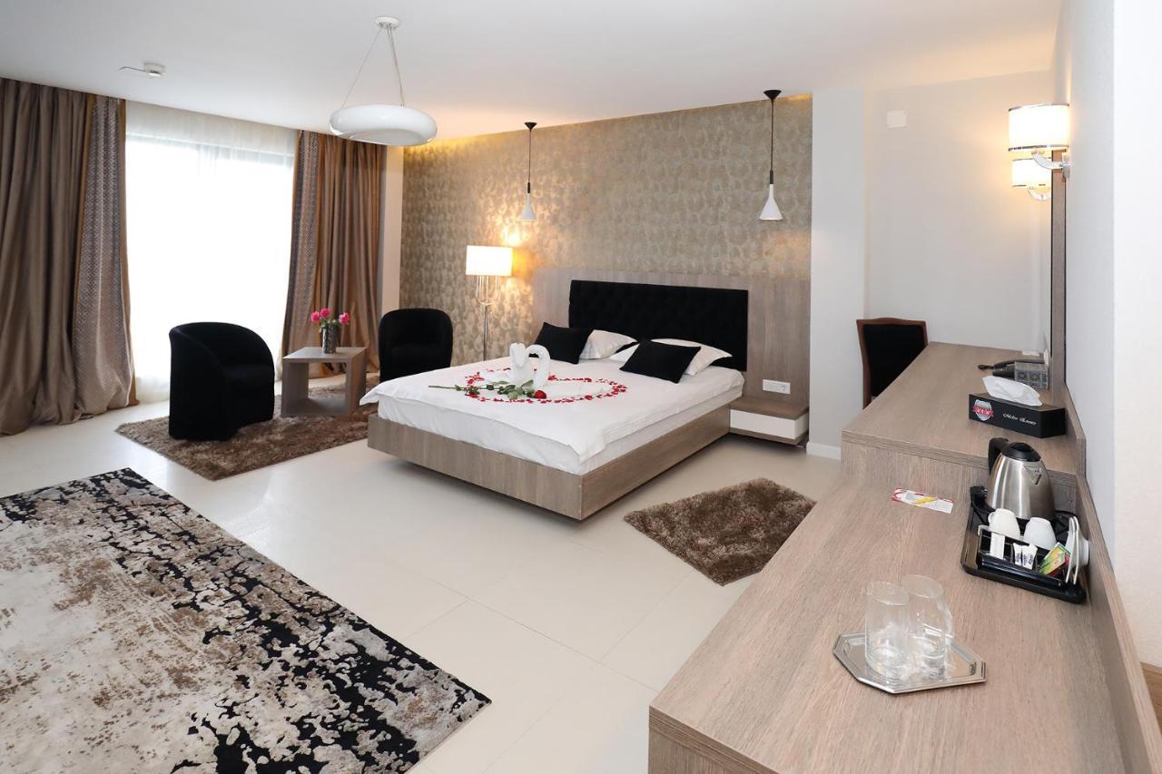 Meliss Events Hotel Craiova Ngoại thất bức ảnh