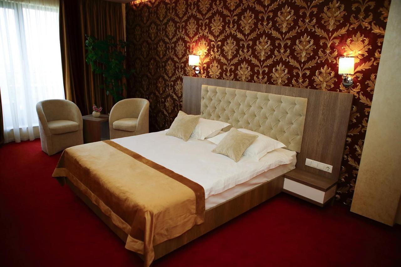 Meliss Events Hotel Craiova Ngoại thất bức ảnh