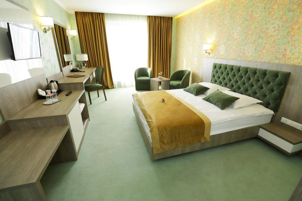 Meliss Events Hotel Craiova Ngoại thất bức ảnh
