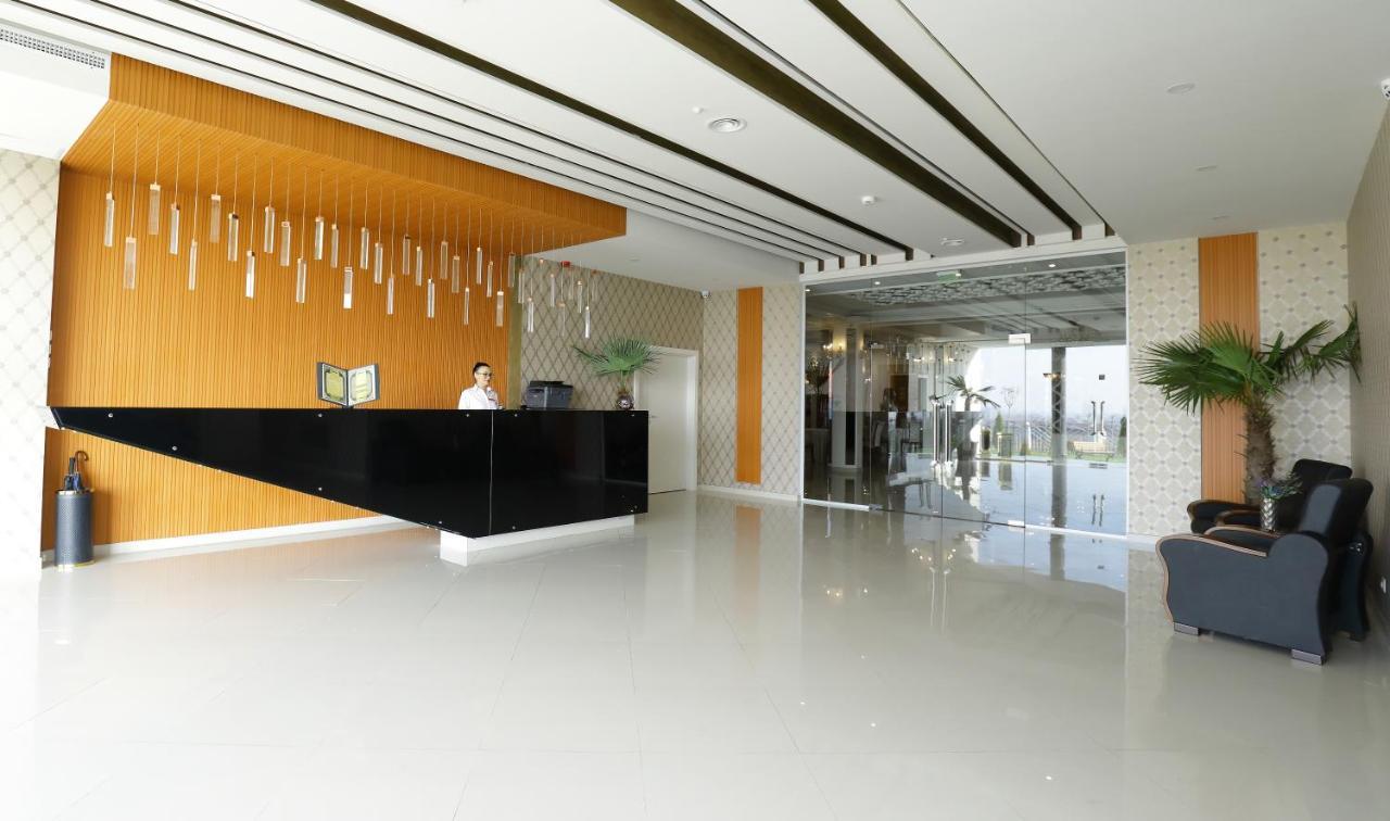 Meliss Events Hotel Craiova Ngoại thất bức ảnh